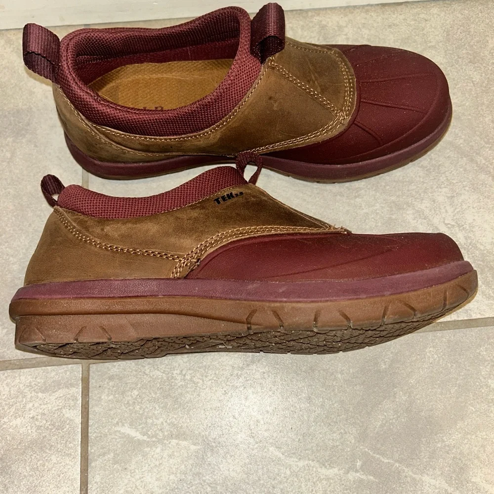 L.L. Bean Brown and Burgundy Winter Clogs - Picture 3 of 3